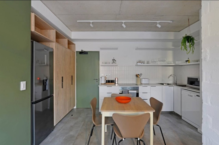 2 Bedroom Property for Sale in Sea Point Western Cape